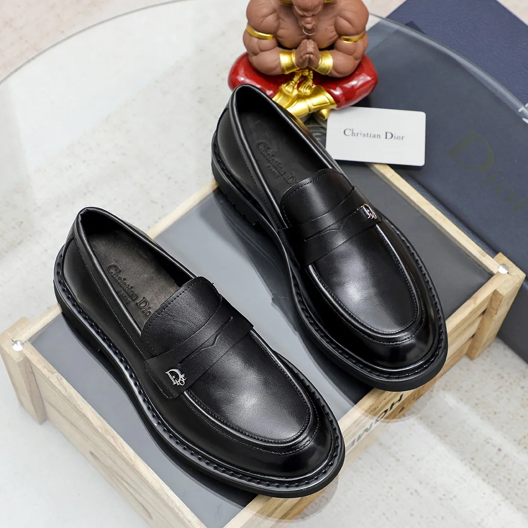Men's shoes 💰520🕷️🕷️[Dior] Dior's new casual men's shoes are launched in Hong Kong counters. Official website 1:1 production. Italian woven cowhide + water-dyed 🐂 leather lining. Designed by European and American masters. Perfect shape to create counter quality, solid color rubber wear-resistant outsole and classic dazzling toe! Super versatile and very comfortable. High-end without losing taste, fashionable and novel! ! Absolute focus! 8 colors available! Code number 38-45……